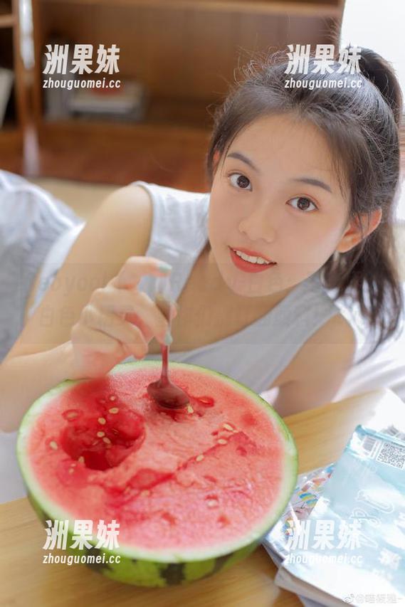 Seoyool (서율)Ready-白色：写真界的白色小精灵，望你们别打翻颜料！.txt